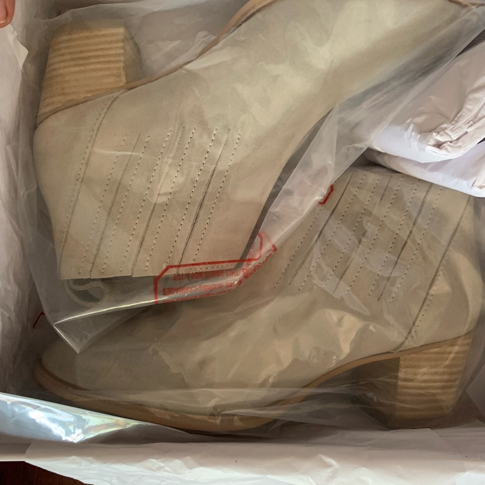 NWT Anthropologie Lena ankle boots - Picture 4 of 5